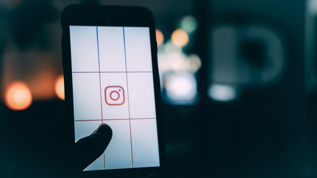 How Instagram Can Widen Students’ Horizon