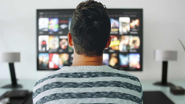 4 Ways to Save Money on Your Netflix Account