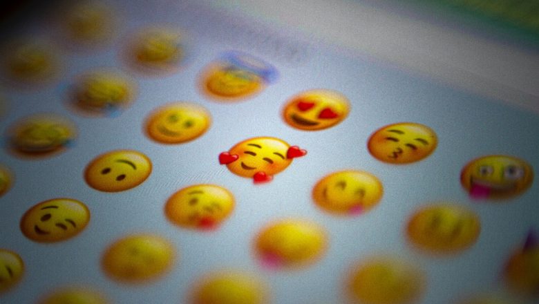 When and Why Should You Use Emoji in Facebook Ads?