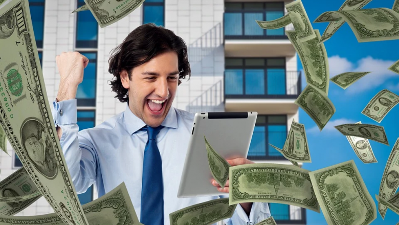 How to Actually Make Money in the Digital Business