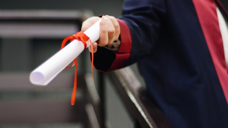 How to Choose a Business Major for Your Next Degree