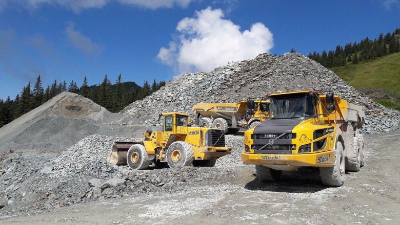 How to Effectively Operate a Dump Truck Business