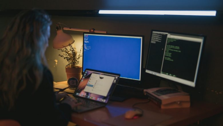 How to Keep Your Customer Data Secure When Working With Independent Contractors and Remote Employees