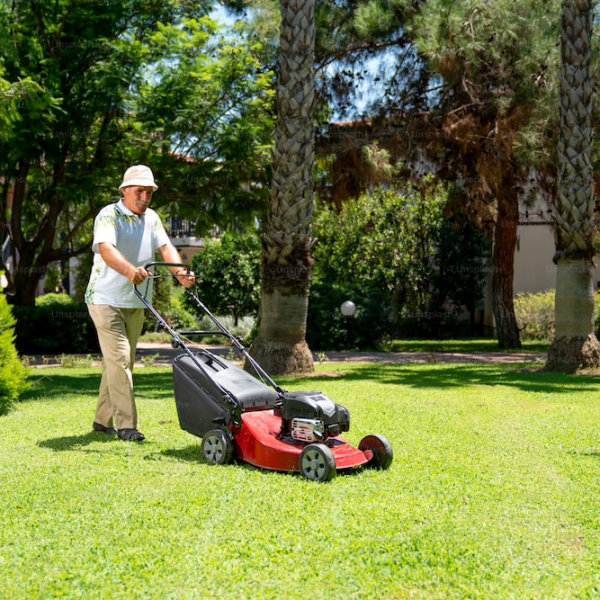 <strong>Lawn Mower Menace: Tips for Preventing Injuries and Navigating Compensation Claims</strong>