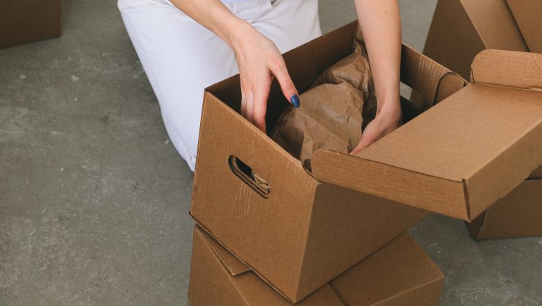 Choosing the Right Box Shape for Your Shipping Needs